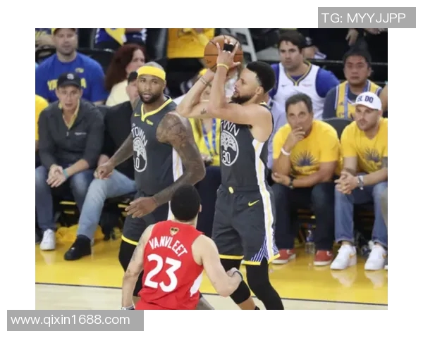 勇士与黄蜂激战正酣2月2日精彩对决引发球迷热议